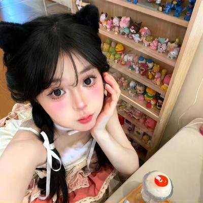 俏如彩蝶飞飞飞
